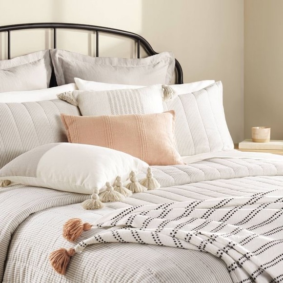 Hearth & Hand Other - HEARTH & HAND Microstripe Quilt Sour Cream / Railroad Gray, Full/Queen NWT